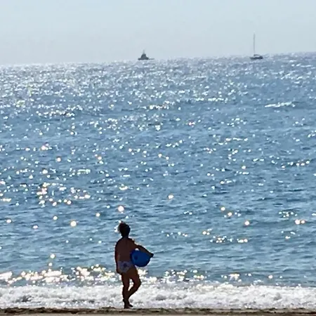 - Alicate Beachfront Apartment-9 Апартаменты