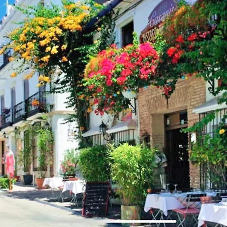 - Alicate Beachfront Apartment-9 *