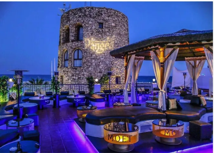 - Alicate Beachfront Apartment-9 Апартаменти
